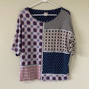 Chico’s Size 1 (M) Knit Top Shirt Patchwork Multicolored Short Sleeve Dolman